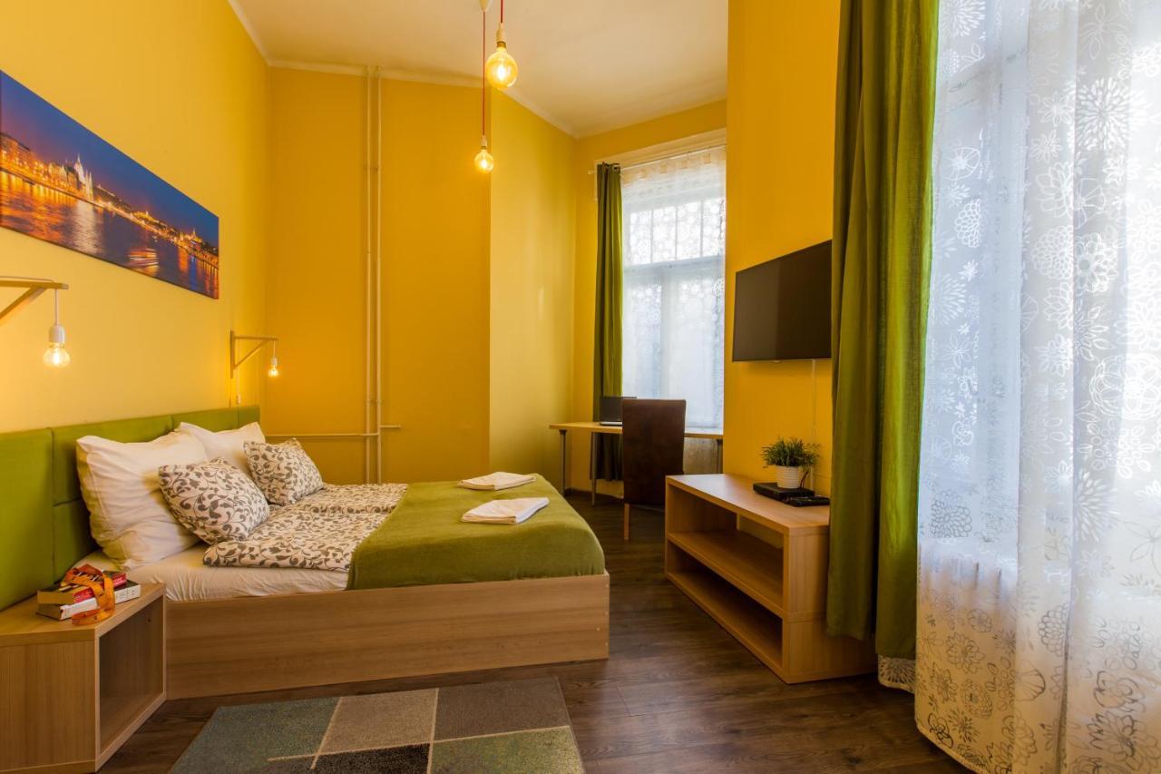Goodmo House Hostel Boedapest Buitenkant foto