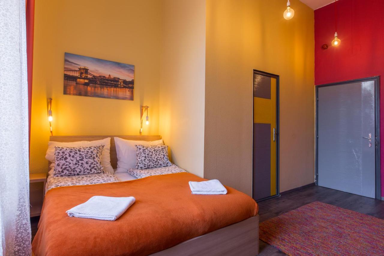 Goodmo House Hostel Boedapest Buitenkant foto