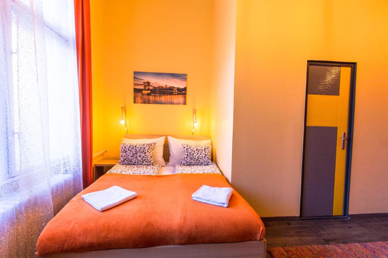 Goodmo House Hostel Boedapest Buitenkant foto